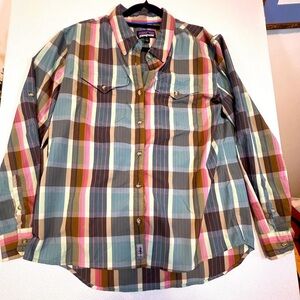 Patagonia woman’s Green and Pink Button Down Shirt